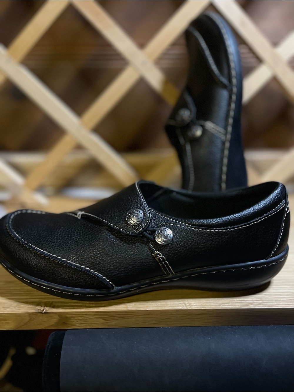 Clark’s Collection “Ultimate Comfort “ Leather Slip  on Loafer/ Clog -W Sz 10M